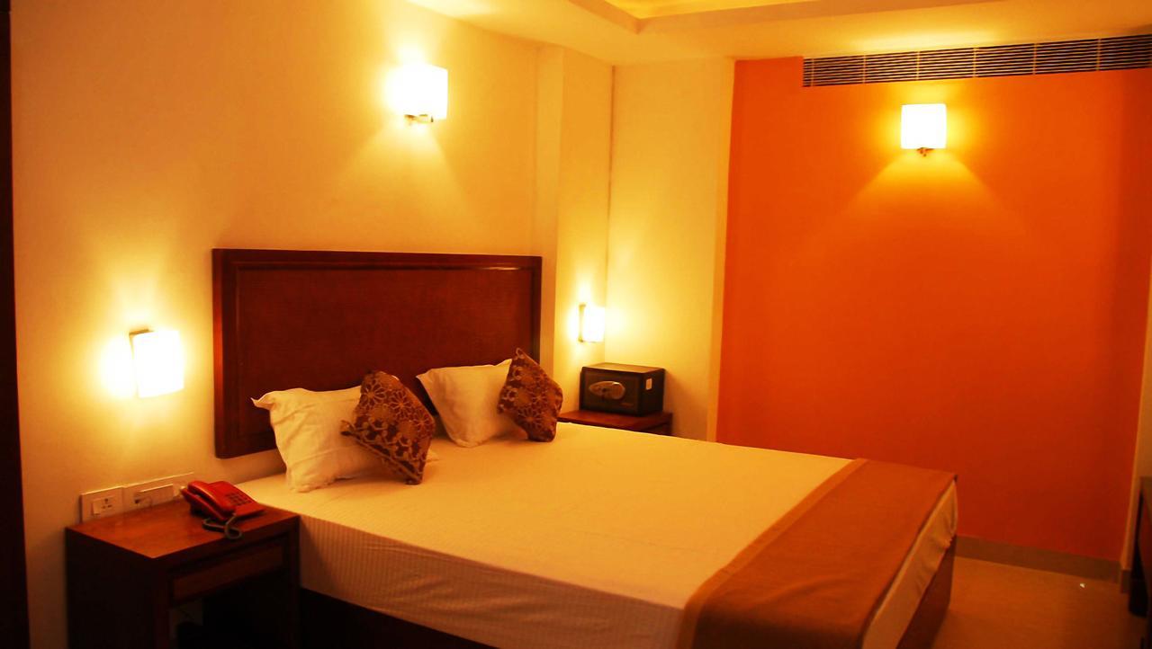 Budget Hotel Khammam Exteriör bild
