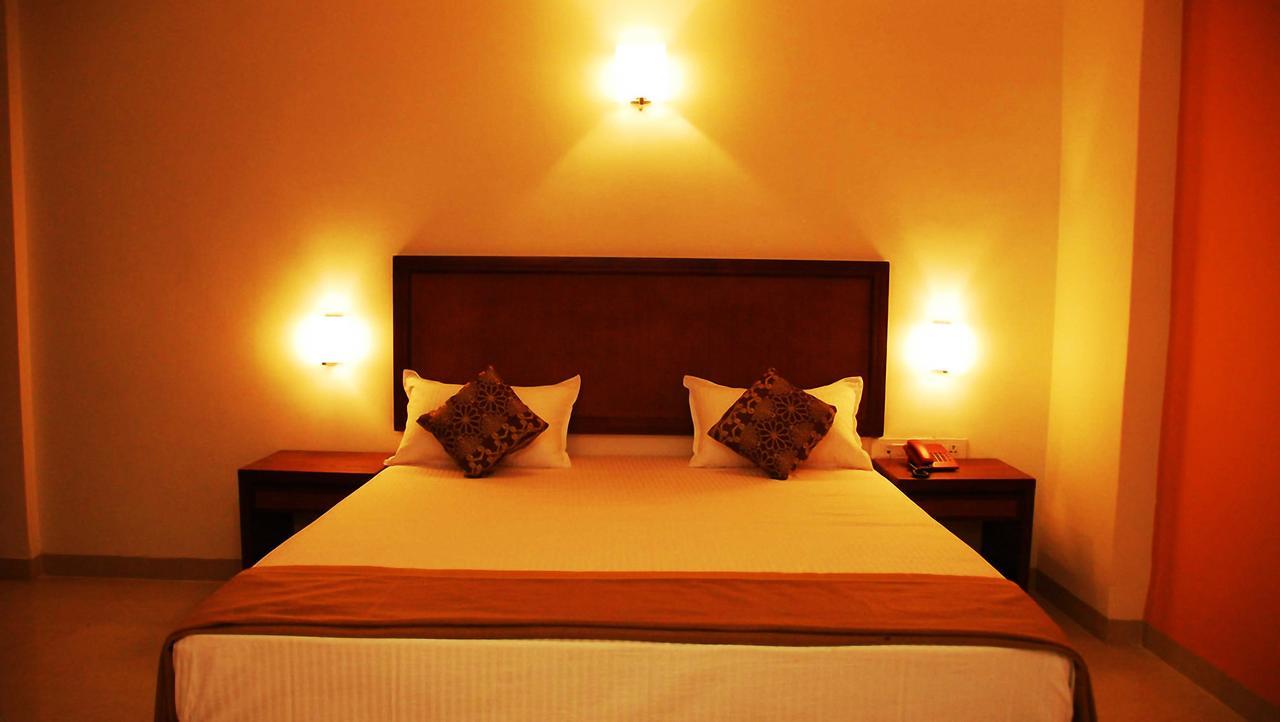 Budget Hotel Khammam Exteriör bild