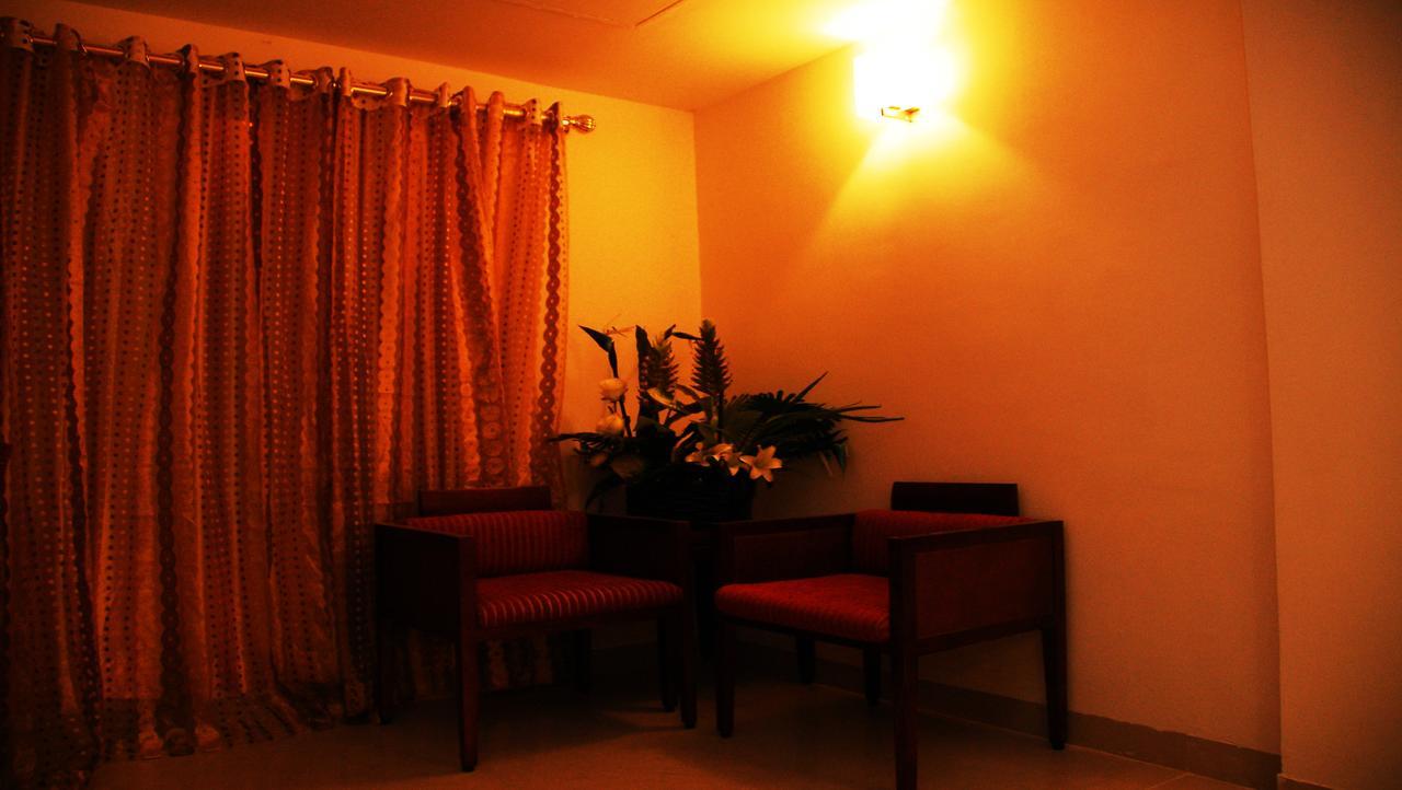 Budget Hotel Khammam Exteriör bild