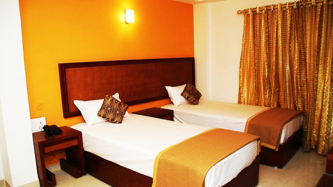 Budget Hotel Khammam Exteriör bild