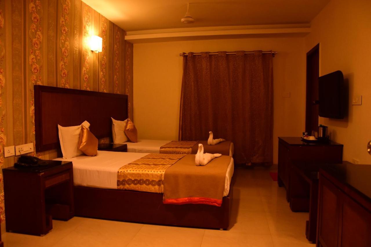 Budget Hotel Khammam Exteriör bild