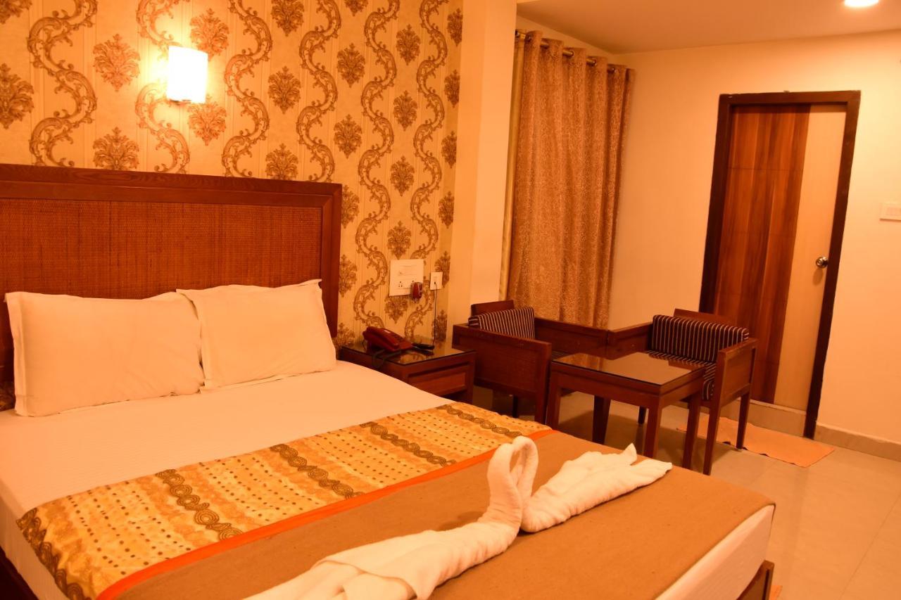 Budget Hotel Khammam Exteriör bild