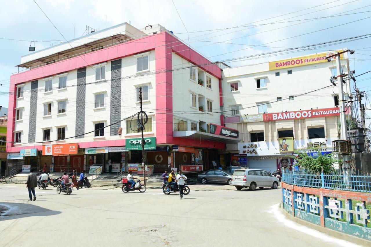 Budget Hotel Khammam Exteriör bild